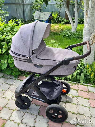 Коляска stokke trailz, черная рама