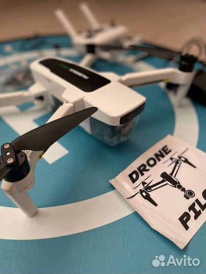 Квадрокоптер hubsan zino