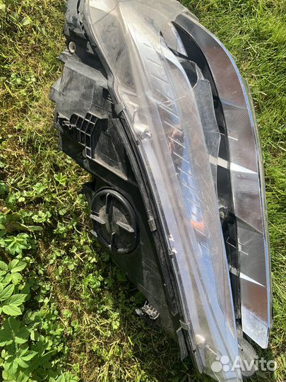 Фара bmw x5 f15 левая битая