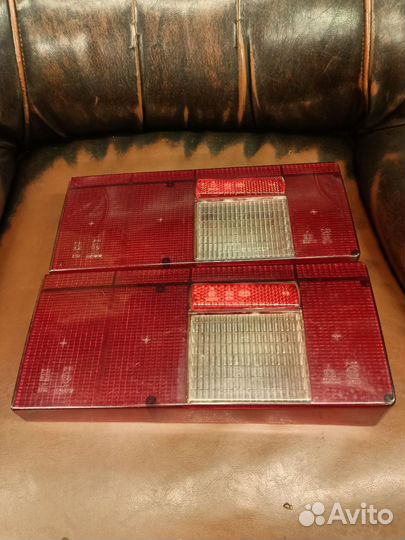 Стекло заднего фонаря Москвич 2141