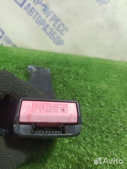 Ответная часть ремня безопасности задняя левая