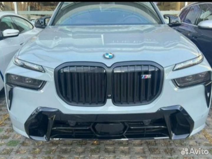 BMW X7 4.4 AT, 2024