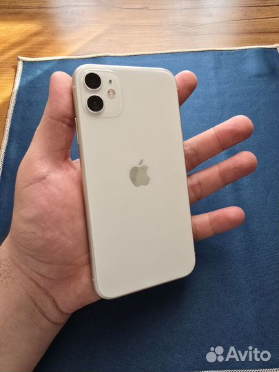 iPhone 11, 64 ГБ