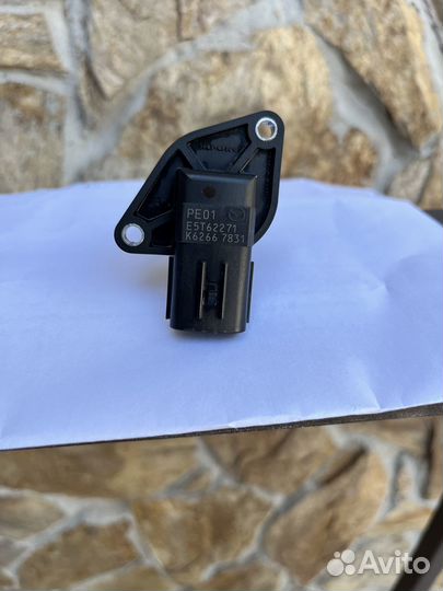 Датчик массового расхода воздуха (дмрв) mazda