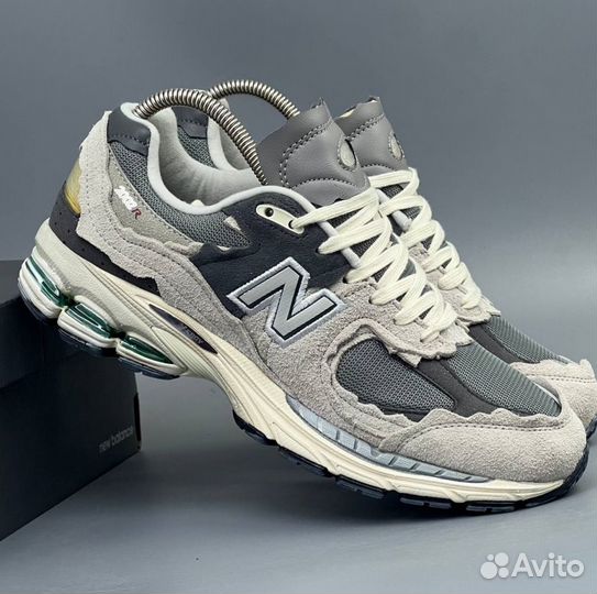 Кроссовки New Balance 2002R