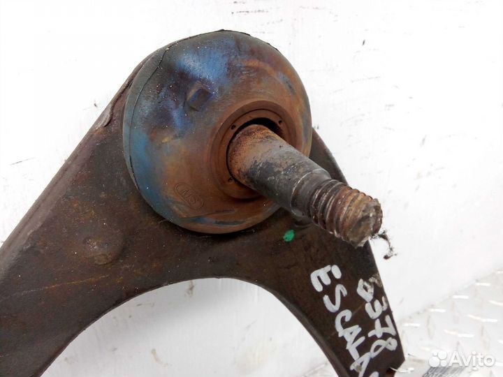 Рычаг передний левый верхний Cadillac Escalade GMT