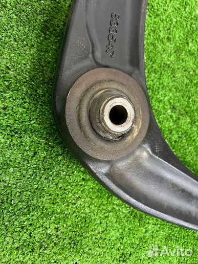 Рычаг подвески нижний передний правый Peugeot 308