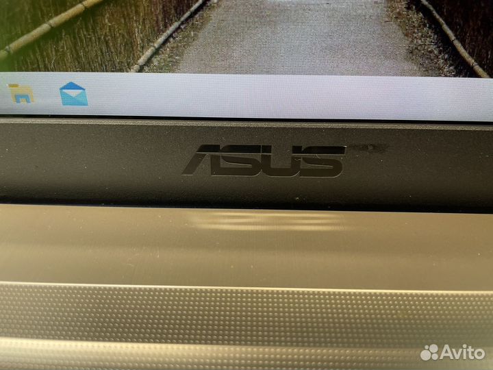 Продаю ноутбук asus