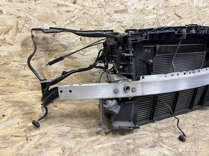 Панель передняя в сборе с радиаторами W212 E212