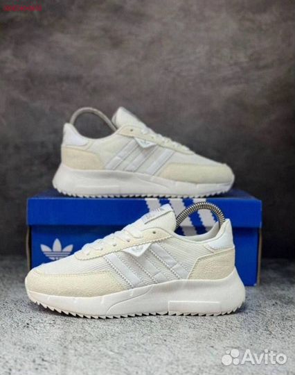 Женские кроссовки Adidas белые