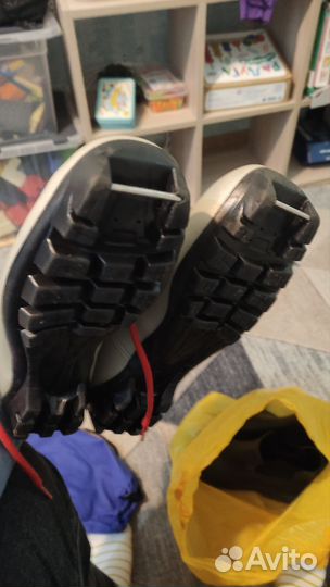 Лыжные ботинки