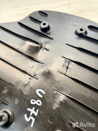 Пыльник рычага задний правый BMW 8 G14/G15 G30