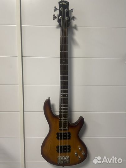 Бас гитара Phil