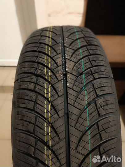 Sonix Prime A/S 215/60 R16 99H