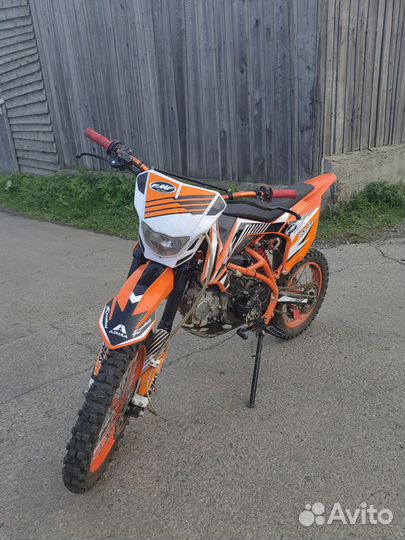 Продам питбайк Racer SXR125