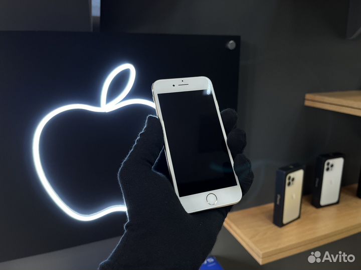 iPhone 7, 32 ГБ