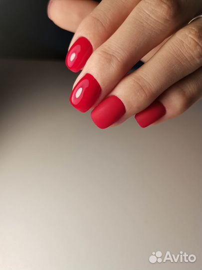 Маникюр и педикюр в мк. Покровском