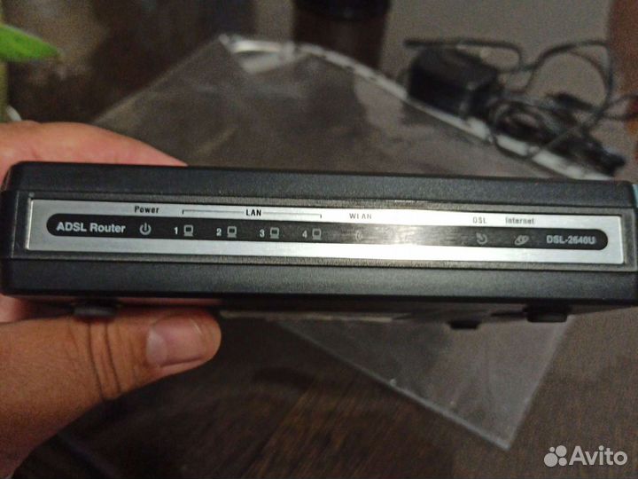 Wi-Fi роутер D-link DSL-2640U