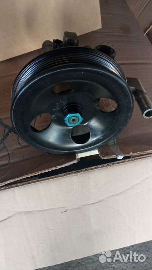 Насос гура. Хэндай Санта-Фе 2012 года