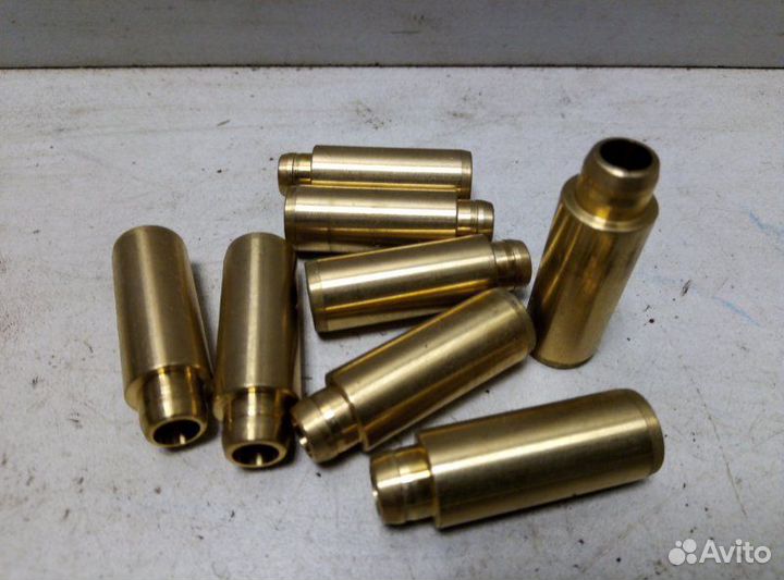 Направляющая клапана (комп 8шт) Audi A3 8P1