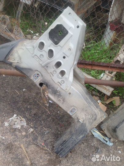 Стойка притвор Ниссан Х трэил Nissan Trail 2005 г