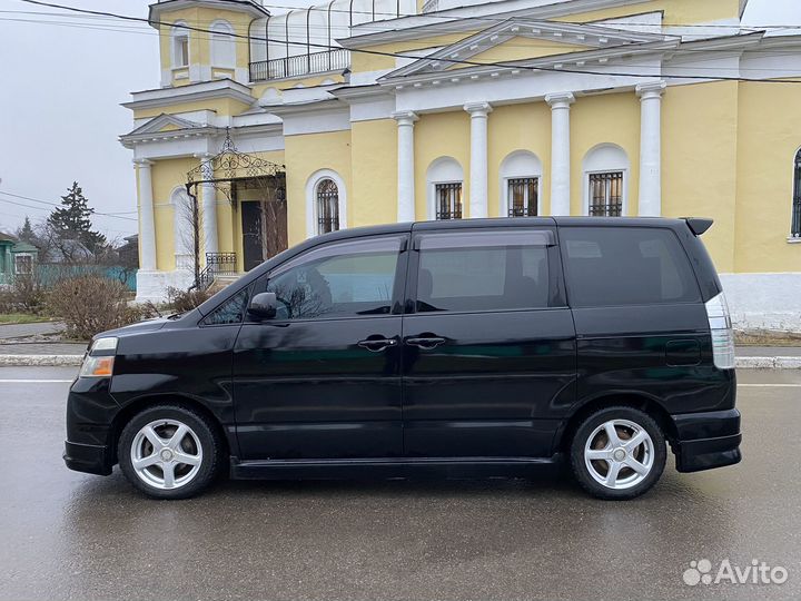 Toyota Noah 2.0 CVT, 2006, 168 500 км