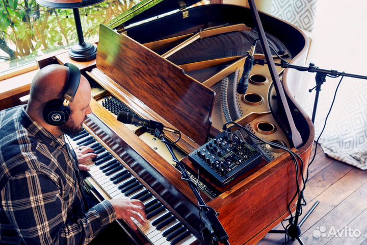 Mackie Performer Bundle комплект