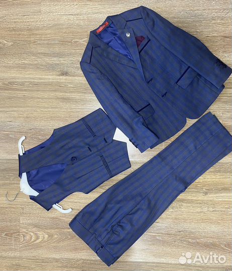 Костюм тройка для мальчика 122