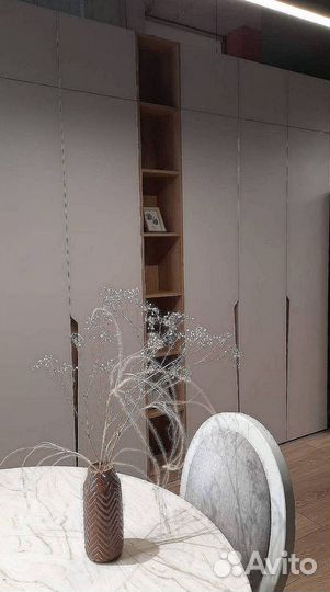 Шкаф распашной