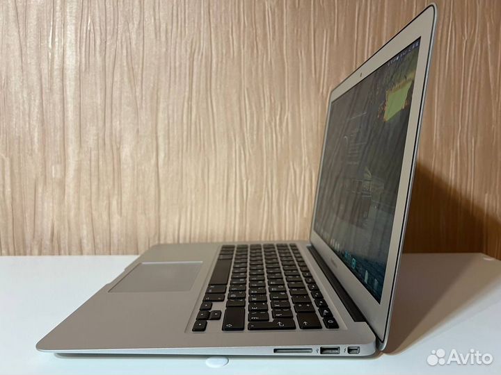 Apple Macbook Air 13 mid 2012