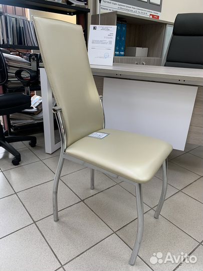 Стул обеденный