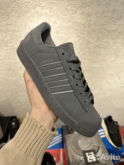 Кроссовки adidas superstar