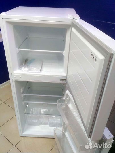 Холодильник HI в отличном состоянии