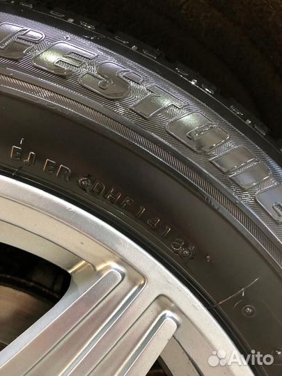 Bridgestone Blizzak Revo GZ 215/60 R17