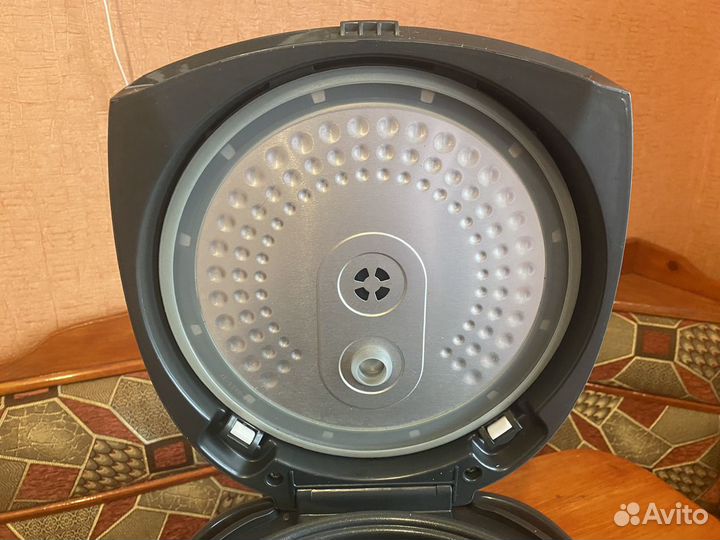 Мультиварка Redmond RMC-M4511