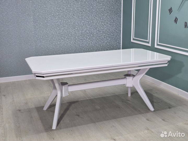 Столы и стулья новые