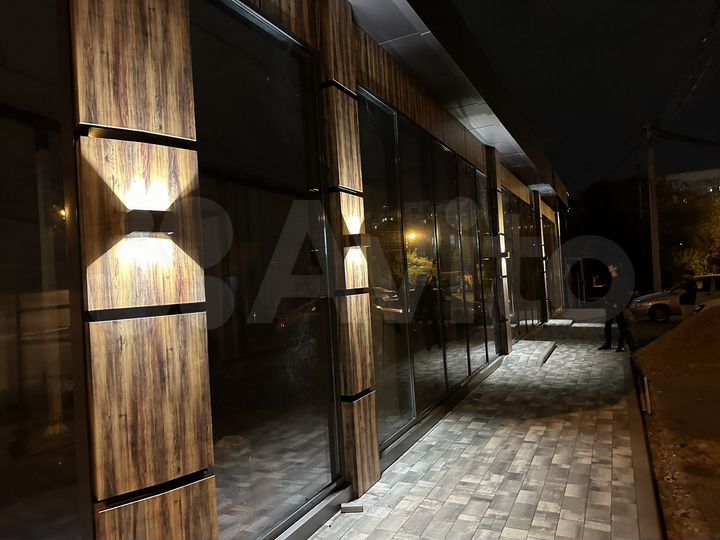 Торговая площадь, 65 м²