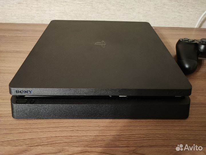 Sony PS4 Slim