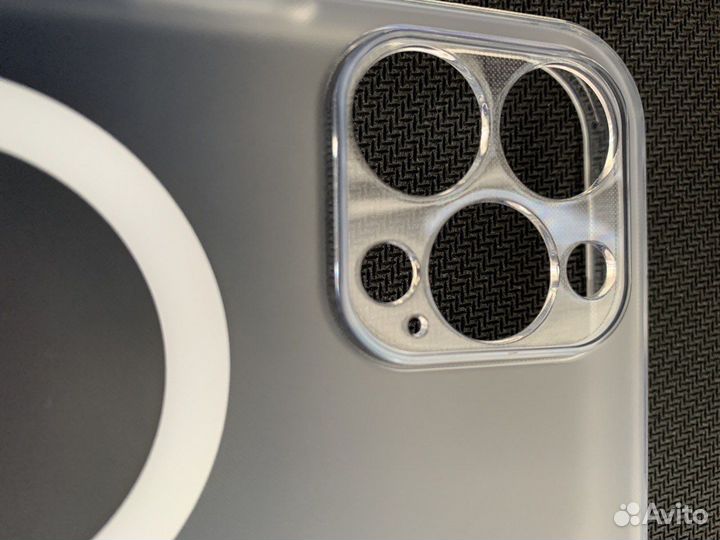 Чехол на iPhone 13Pro/12Pro