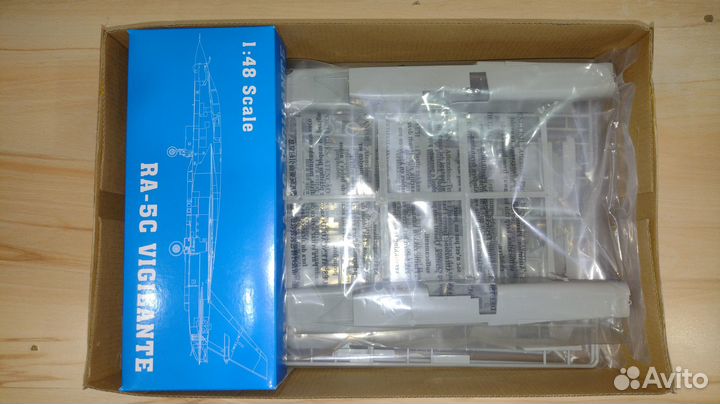 Сборная модель RA-5C Vigilante от Trumpeter