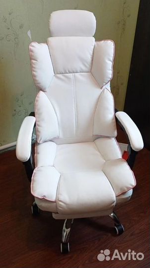 Компьютерное игровое кресло геймерское с массажем