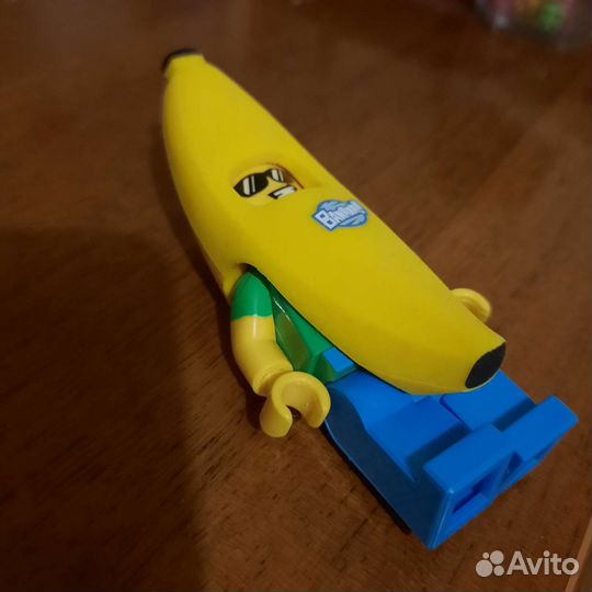 Брелок lego фонарик