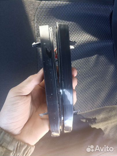 Повторитель поворота в зеркало priora