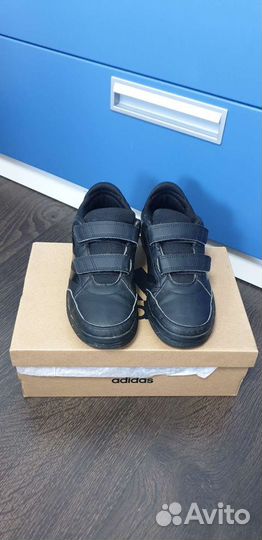Кроссовки adidas