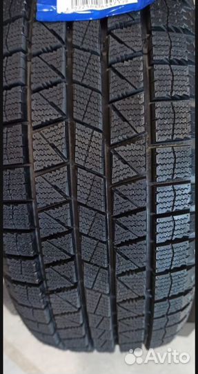 Compasal Ice Master 225/45 R17 94