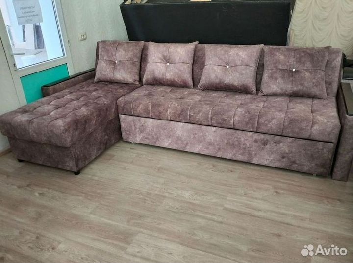 Диван угловой раскладной в наличии