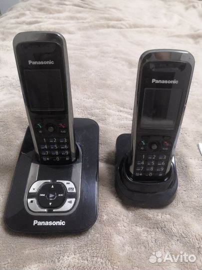 Беспроводной телефон Panasonic KX-TG8421RU