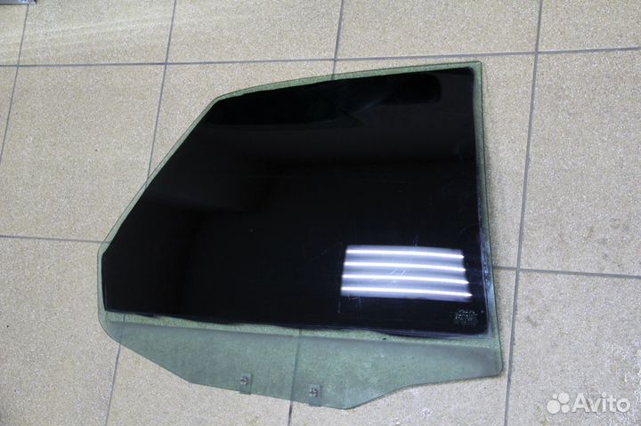 Стекло двери заднее Volvo S40 I