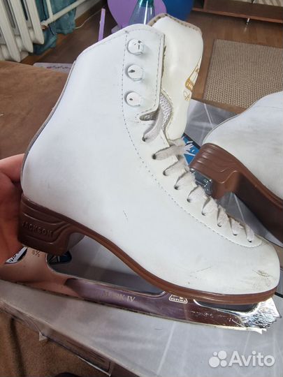 Коньки профессиональные Jackson