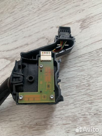 Переключатель подрулевой Volkswagen Golf